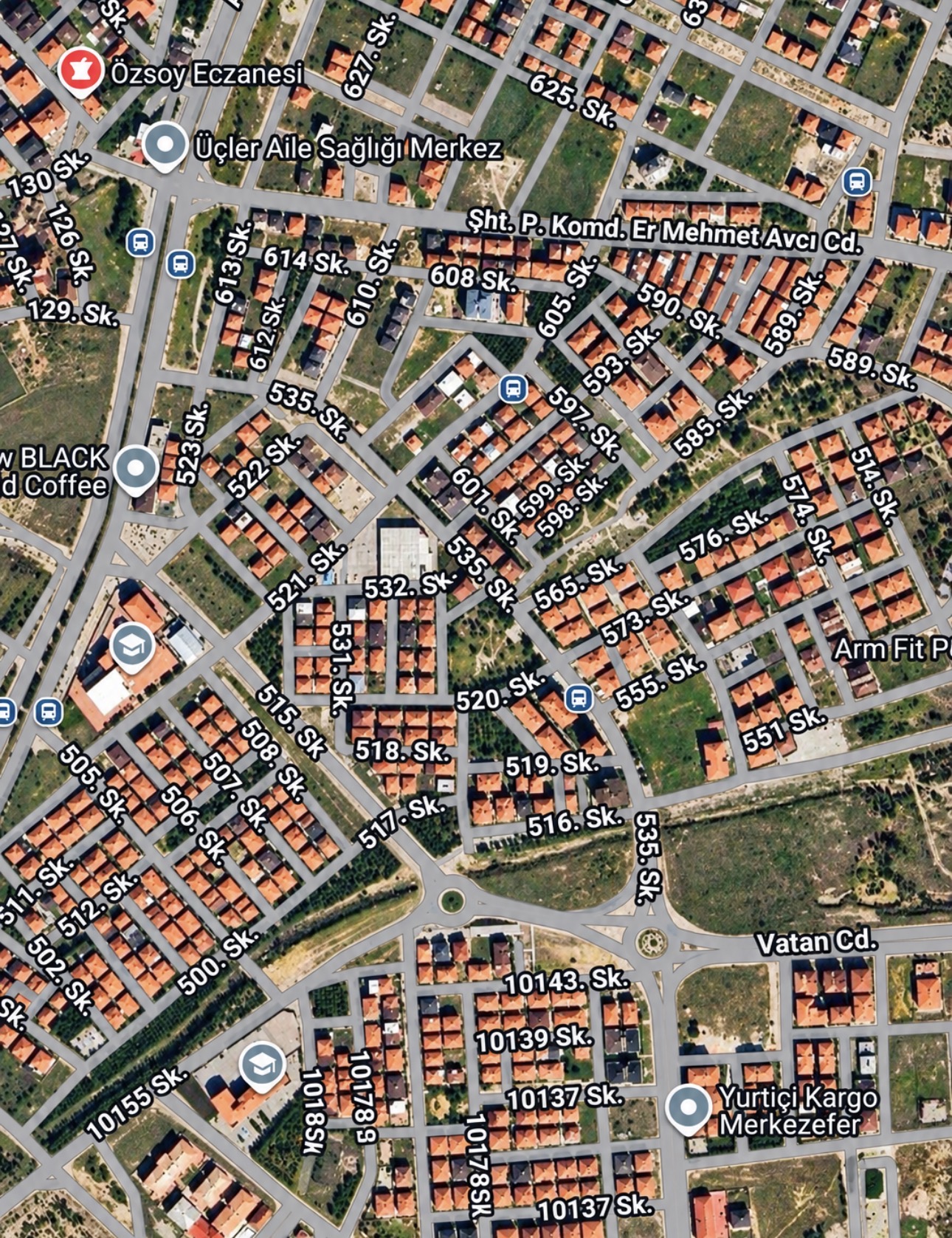 SELÇUKBEY'DE VİLLA BÖLGESİ KÖŞE PARSEL
